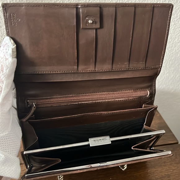 Gucci Vintage Kisslock Wallet - Picture 8 of 9